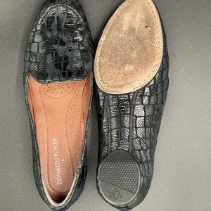 Pewter croc flats by Donald J Pliner. Very good condition!